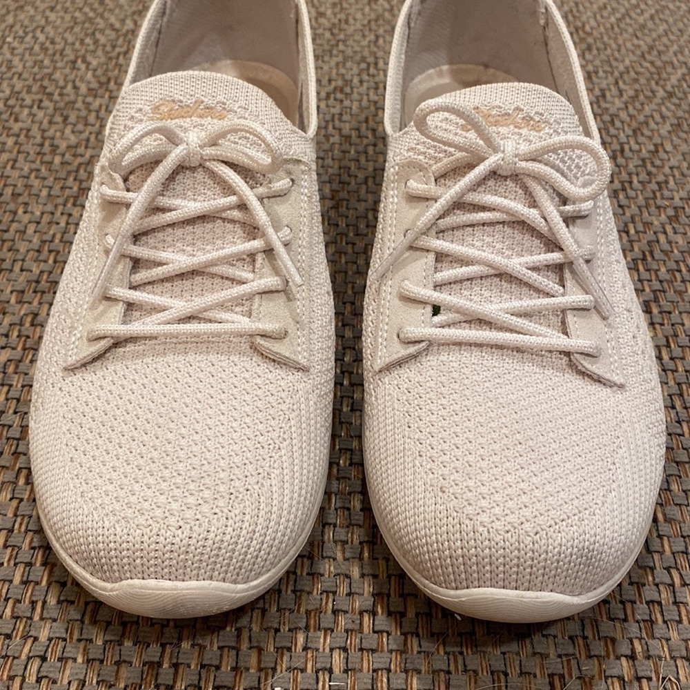 Skechers 8 Off White Memory Foam Slip On Sneakers - Picture 3 of 10
